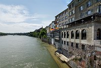21. 6. 2011. Schweiz. Basel. Fluss Rhein. Rheinufer. (Panorama aus mehreren Einzelbildern)
