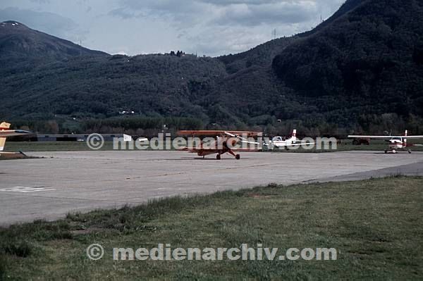 1978. Schweiz. Switzerland. Kanton Tessin. Flugzeug. Flugplatz