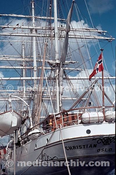 1977. Hamburg. Hamburger Hafen. Schiffe. Altes Segelschiff