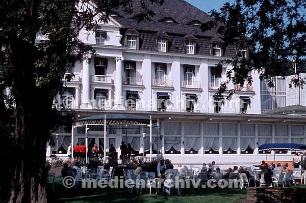 1977. Schleswig-Holstein. Travemünde. Kurhaus Hotel