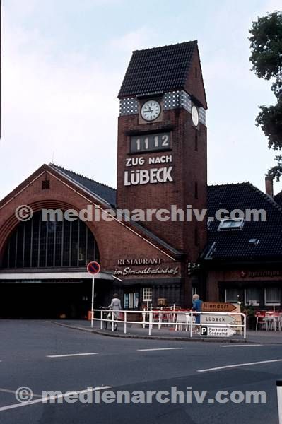 1977. Schleswig-Holstein. Travemünde. Bahnhof
