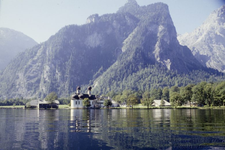 1971. Bayern. Aschau. Alpen. Berge. See
