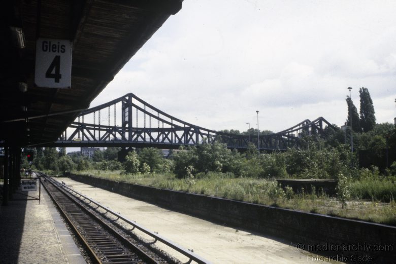 1984. Berlin. Swinemünder Brücke vom Bahnhof Gesundbrunnen