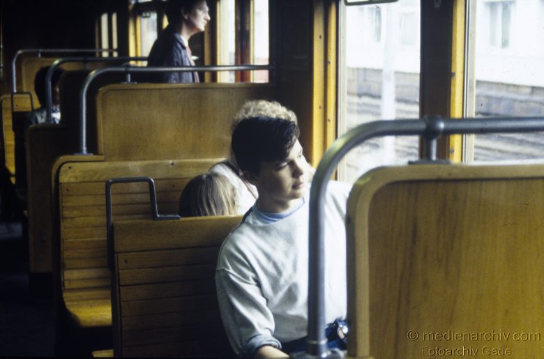 1984. Berlin. Zwei Jungs in der S-Bahn