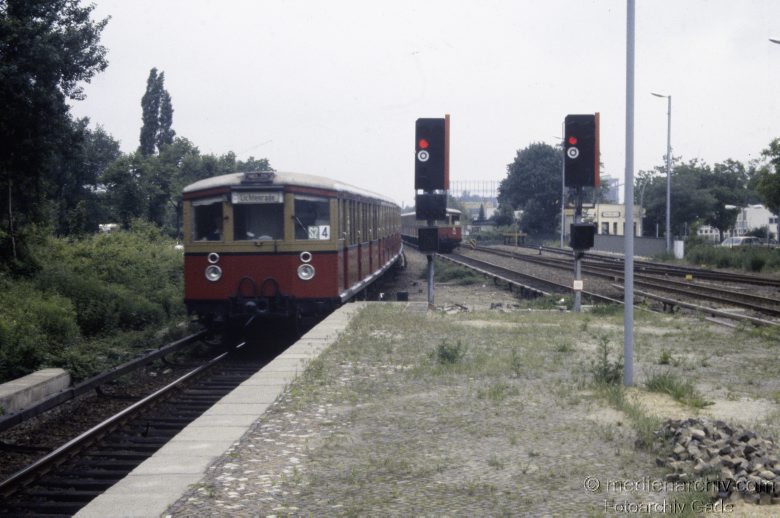 1984. Berlin. S-Bahn Waggon