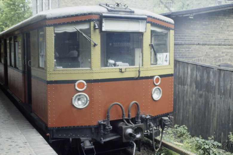 1984. Berlin. S-Bahn Waggon