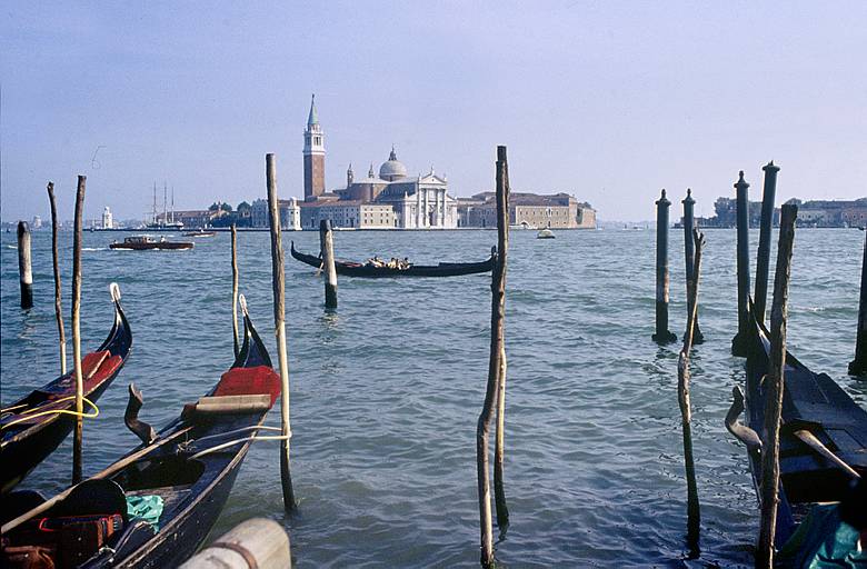 1969. Italien. Venedig - Italy. Venice. Gondeln. Boote