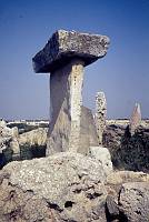 1975. Spanien. Baleren. Menorca. Taules. Archäologische Reste der Ureinwohner