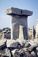 1975. Spanien. Baleren. Menorca. Taules. Archäologische Reste der Ureinwohner