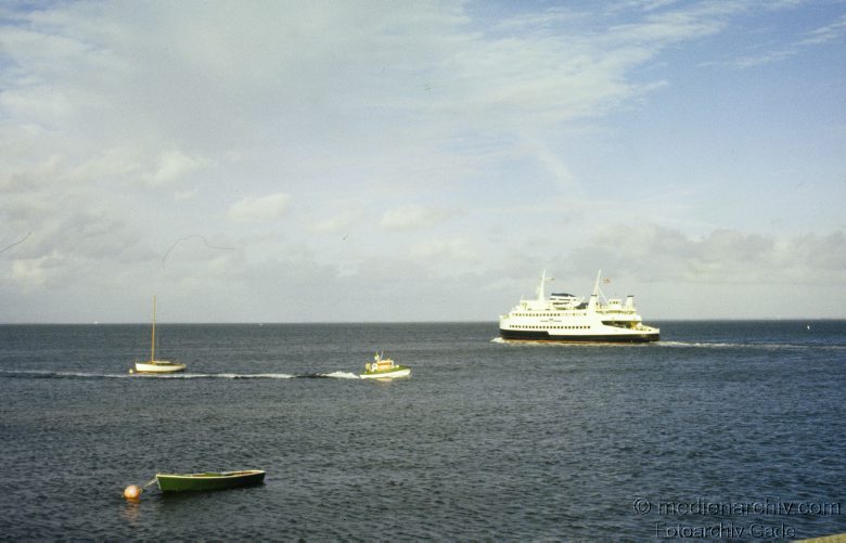 1978. Schleswig-Holstein. Sylt. Schiffe - Boote an der Küste