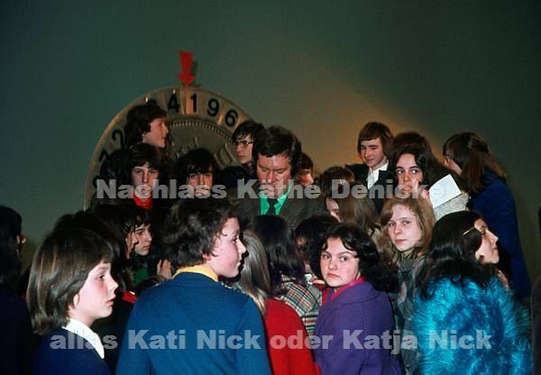 1973. Publikum bei Wim Thoelke in der Fernsehshow Drei mal Neun.