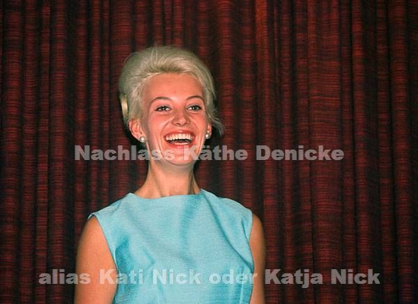 1970er. vermutlich Hamburg, Hansa Theater. Grundig Show. Auftritte auf der Bühne. Frau