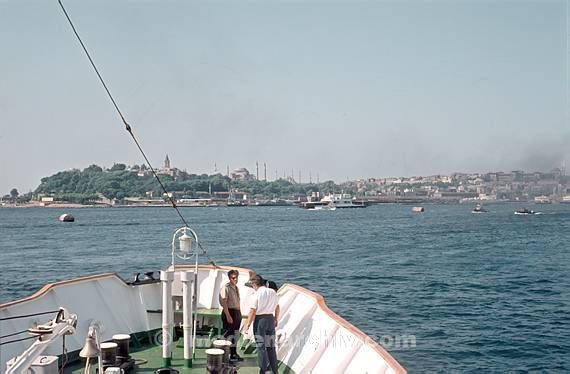 1964. Turkey. Türkei. Auf einem Schiff. Meer. Istanbul