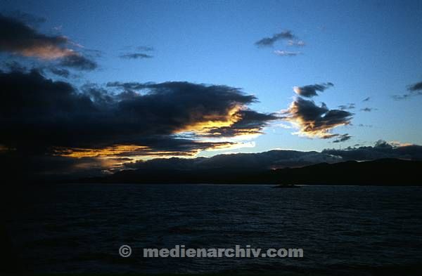 1981. Abendlicher Himmel auf dem Meer. Kreuzfahrt nach Südamerika. Wolken