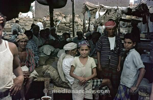 1966. Süd-Jemen. Adan. Aden. Kinder. Kamelmarkt.