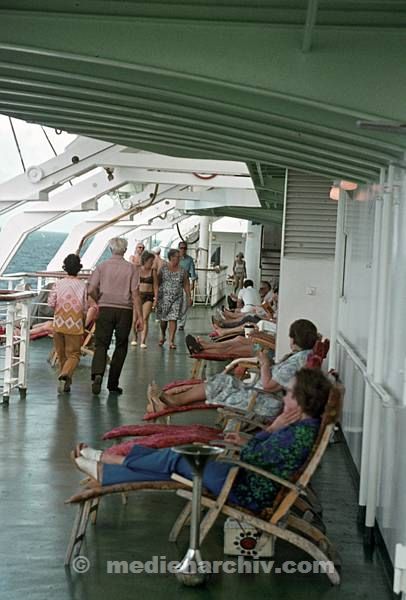 1972. Südsee. Passagierschiff.