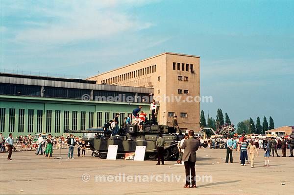 1989. Berlin. Flugplatz Tempelhof. Flugzeuge