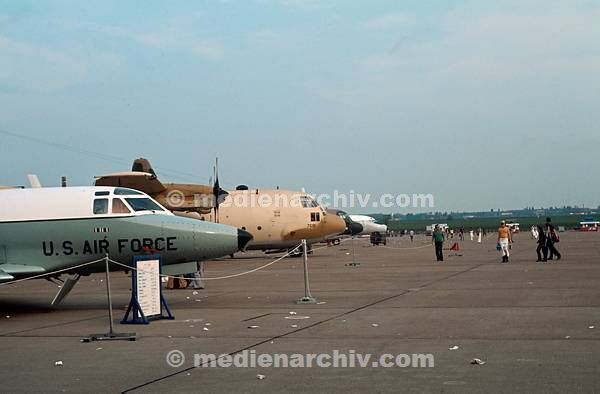 1989. Berlin. Flugplatz Tempelhof. Flugzeuge