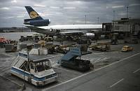 1975. Deutschland. Frankfurt am Main. Flugzeug auf dem Flugplatz