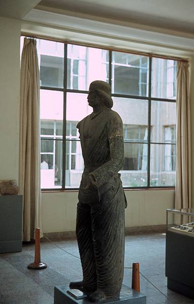1968. Frankreich. Paris. Bronzestatue eines parthischen Prinzen. Museum