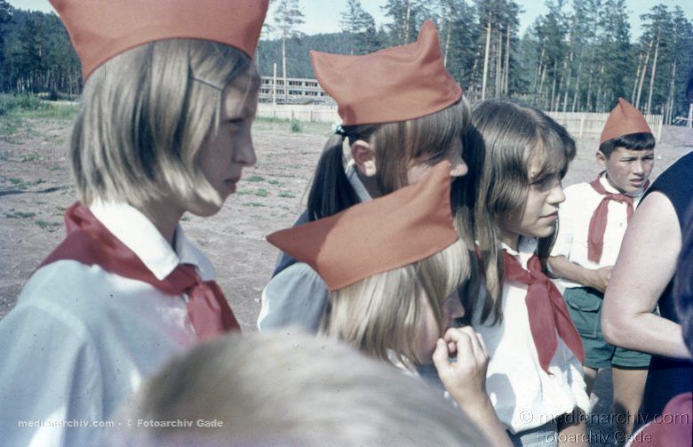 1970. Sowjetunion. Russische Föderation. Russland. Bratsk. Pioniere. Kinder